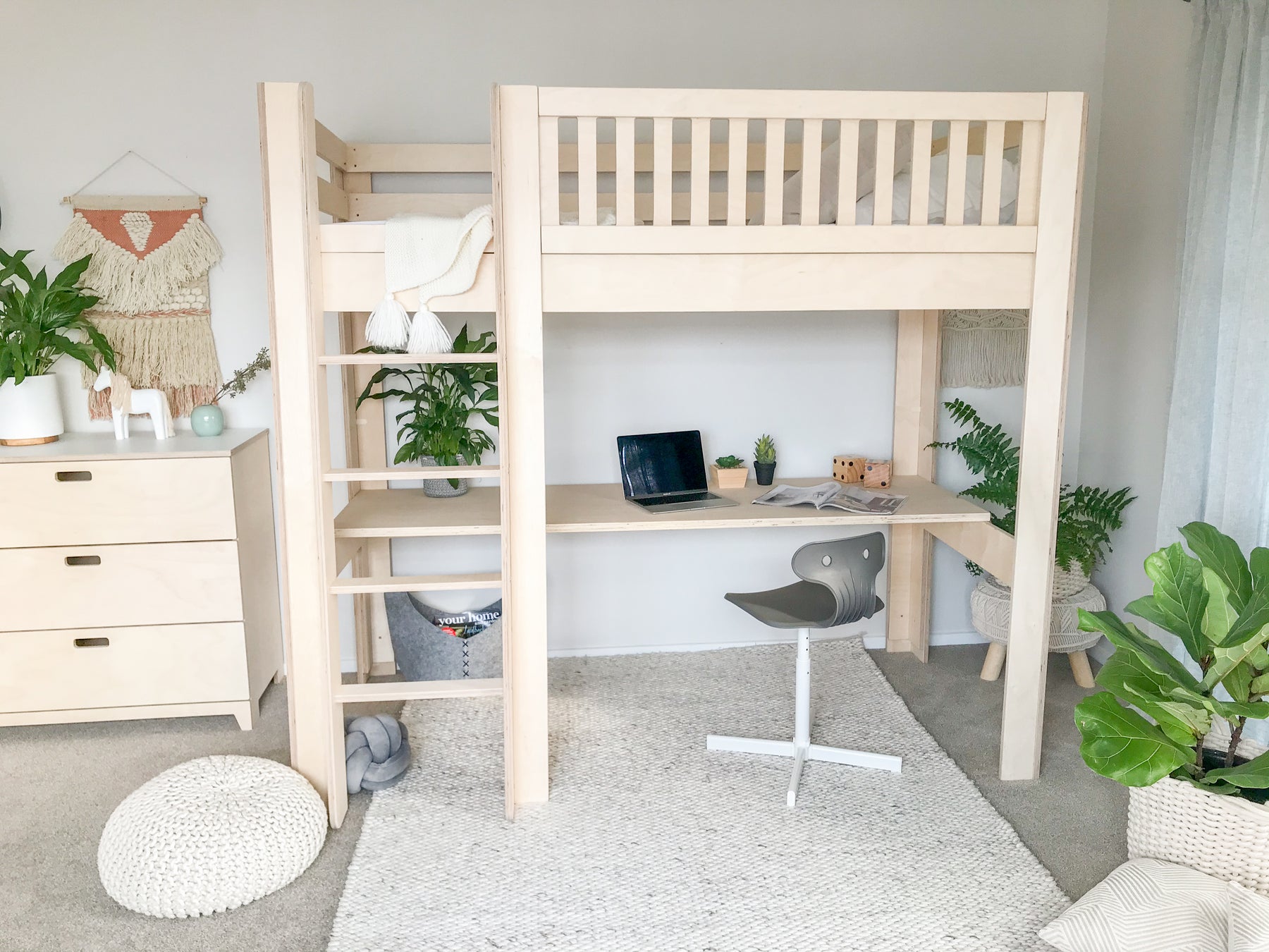 Scandi Loft bed with desk – Magic of wood NZ