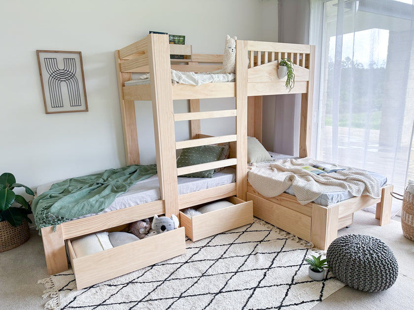 Cozy Triple L-shaped bunk bed PINE – Magic of wood NZ