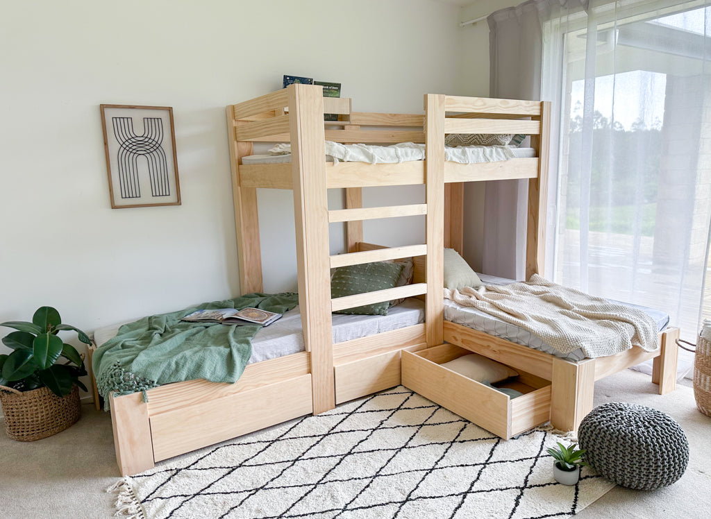 Classic Triple L-shaped bunk bed PINE – Magic of wood NZ