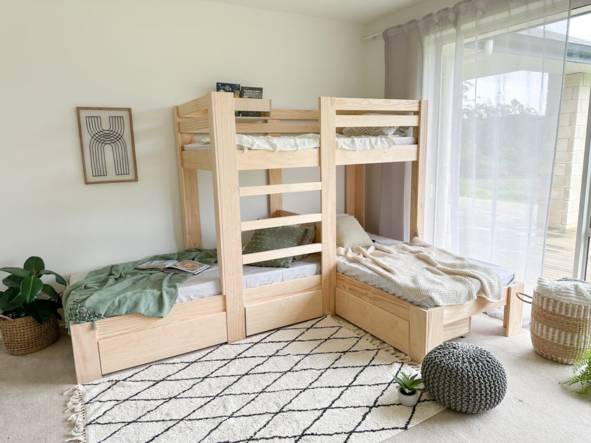 Classic Triple L-shaped bunk bed PINE – Magic of wood NZ