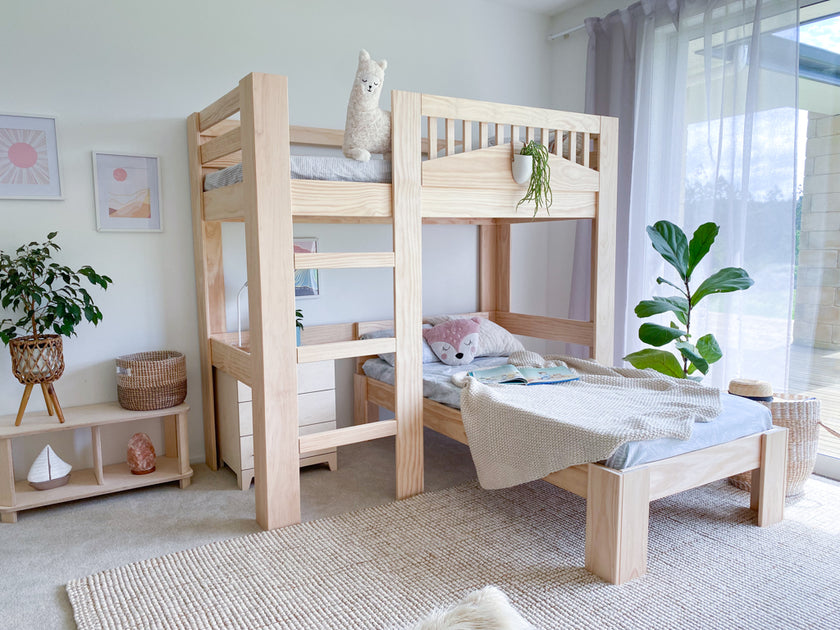 Cozy L-shaped bunk bed PINE – Magic of wood NZ