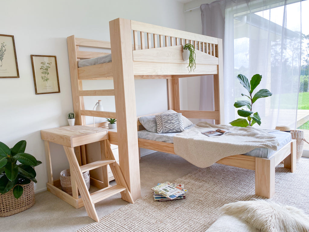 Cozy L-shaped bunk bed PINE – Magic of wood NZ