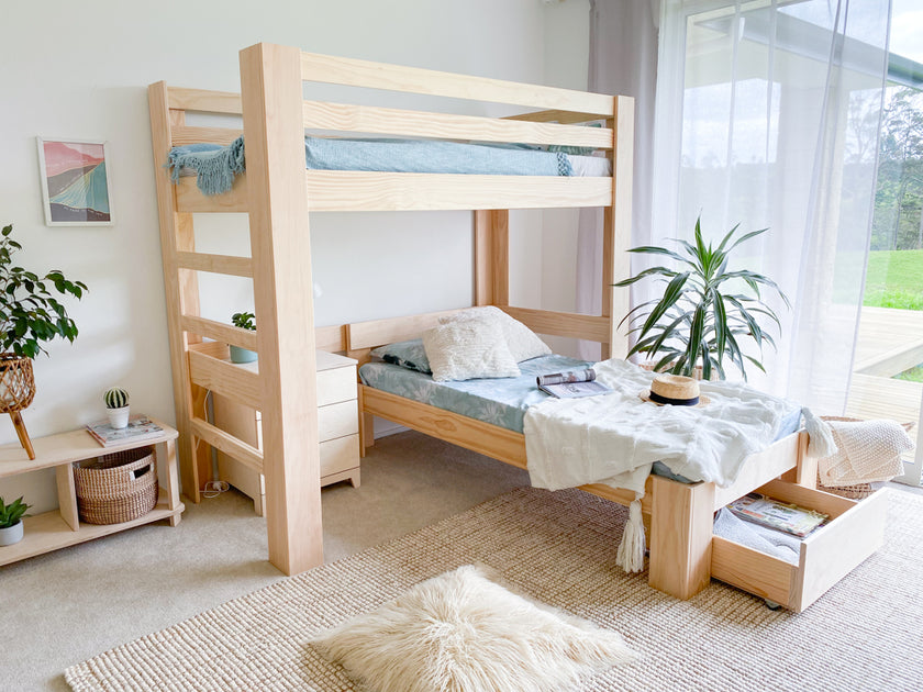 Classic L-shaped bunk bed PINE – Magic of wood NZ