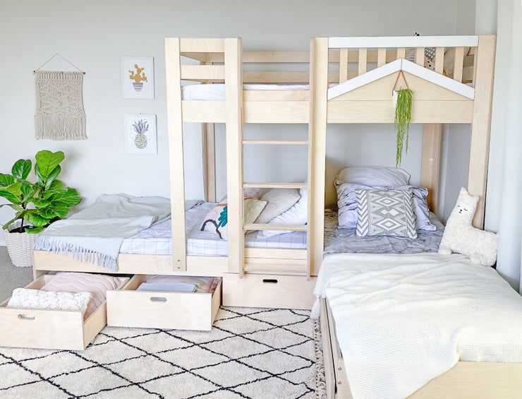 Cozy L-shaped Triple bunk bed – Magic of wood NZ